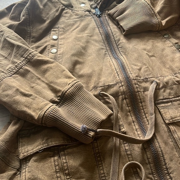 We The Free Surplus Future Parka XL NWOT - Picture 8 of 12